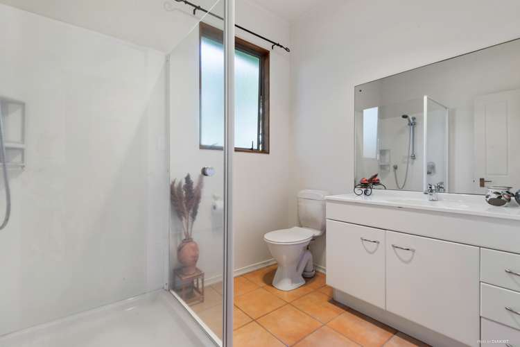 51 Staincross Street Green Bay_14