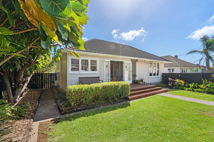 51 Woodleigh Street Frankleigh Park_15