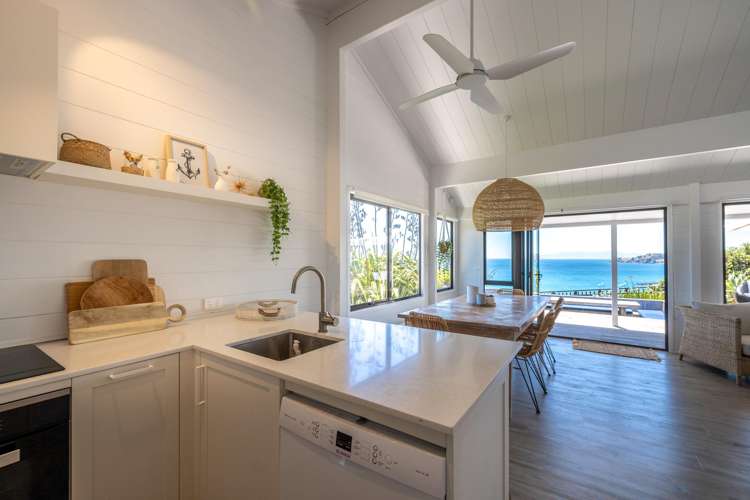 394 Sea View Road Onetangi_8