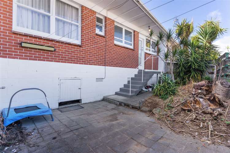 2/14 South Street Papakura_11