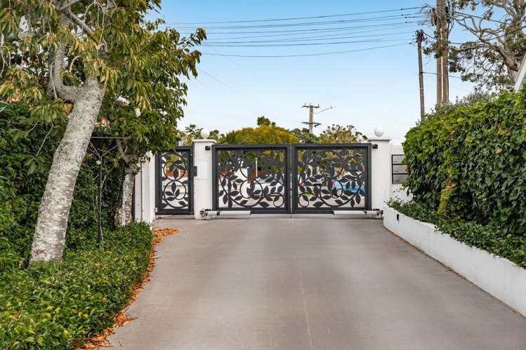 218A Lake Road Hauraki_40