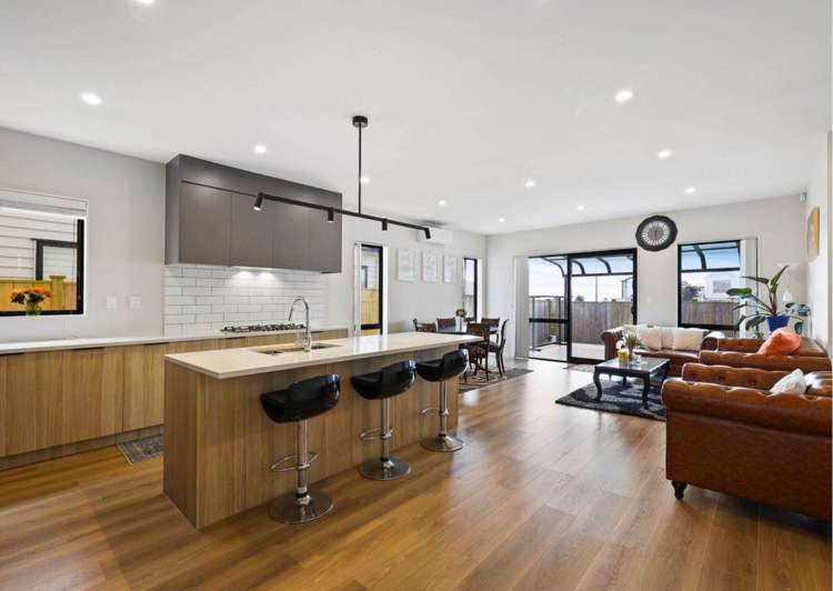 12 Korowhiti Road Clarks Beach_10