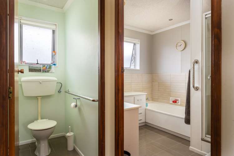 10 Leon Place Waitara_13