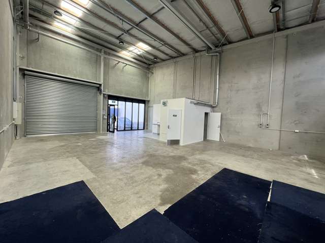 High-Stud 150sqm Warehouse – Manurewa