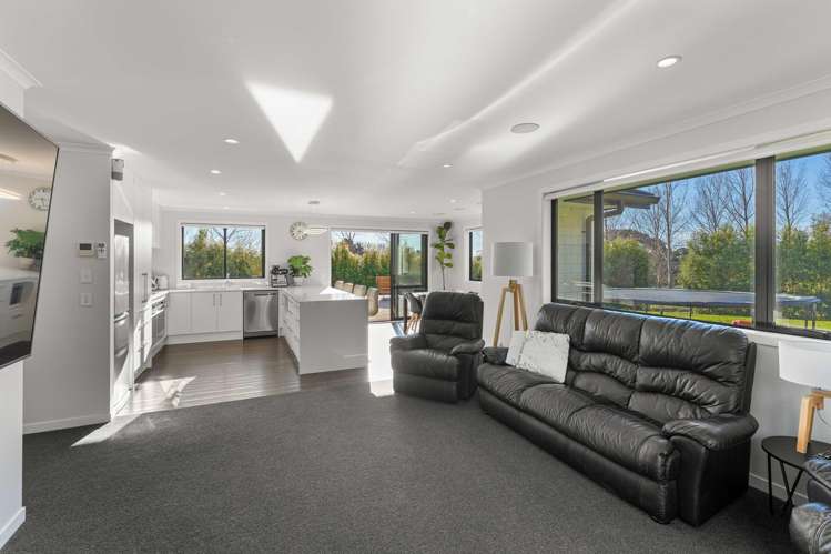 6 Hadfield Road Peka Peka_9