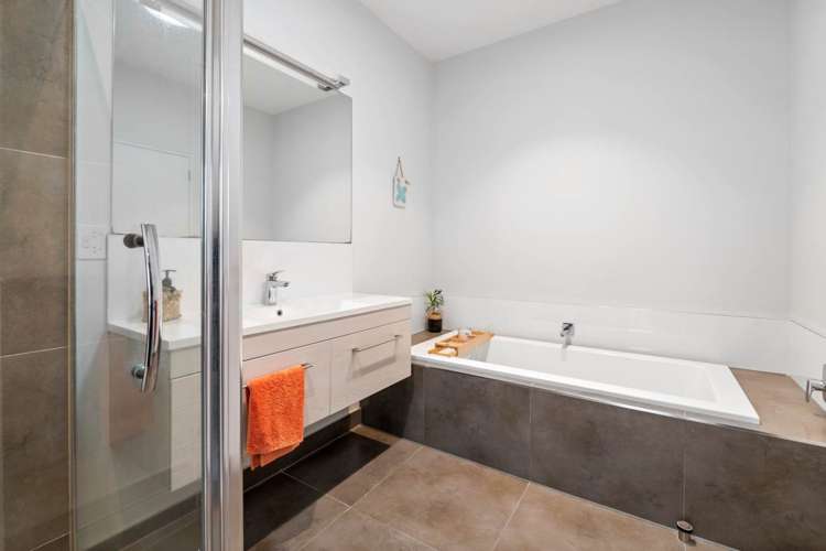 16 Sawyers Lane Silverdale_18