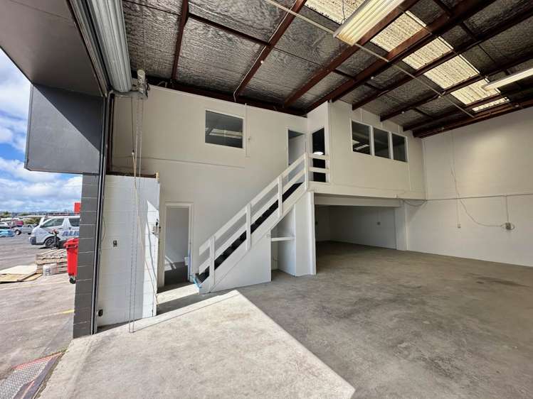 Unit 2/28 Moselle Avenue Henderson_5