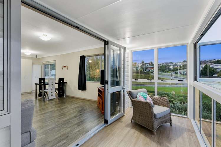 10 Poike Road Hairini_24