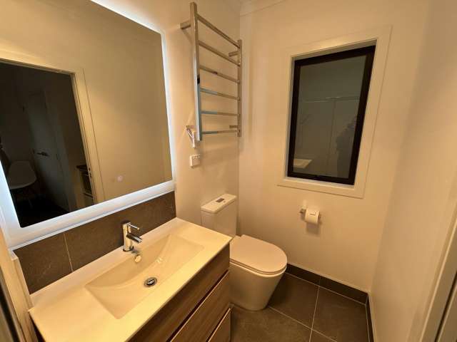 2E/23 Hibiscus Avenue Hamilton Lake_3