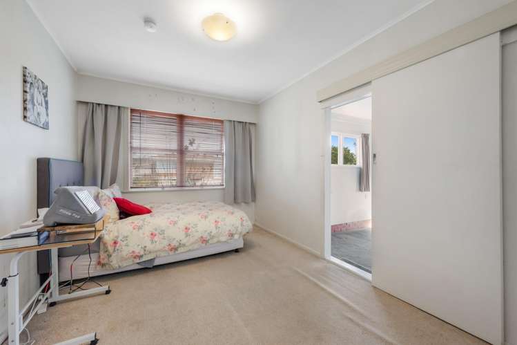 82 Botany Road Botany Downs_15