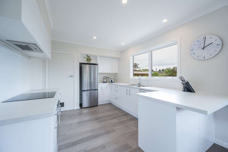 32 Leicester Street Stoke_11