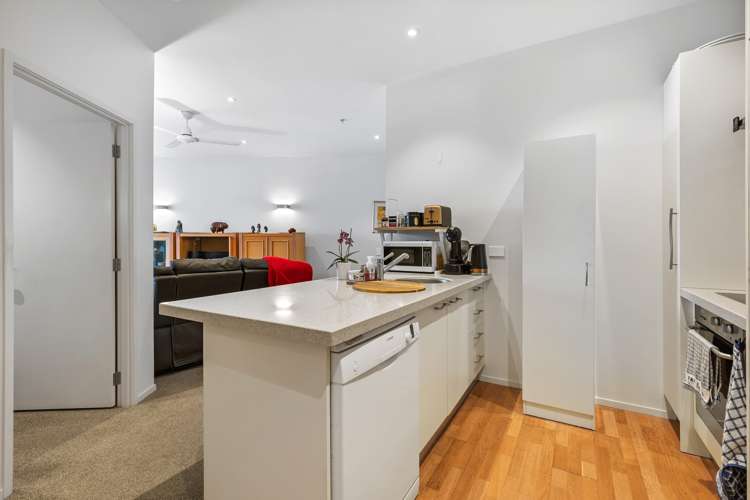 816/11 Tamariki Avenue Orewa_8