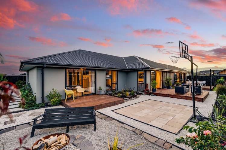 44 Candlesticks Crescent_0