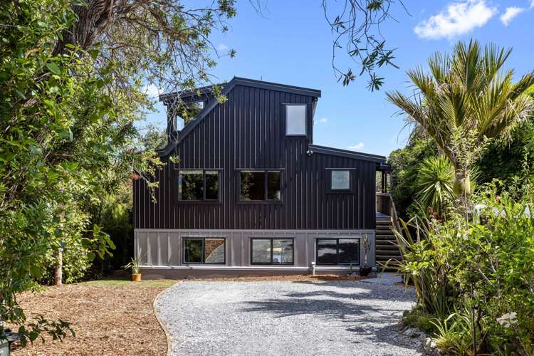 4 Hillside Crescent Leigh_30