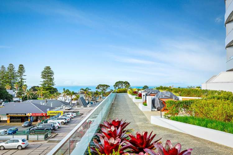 1102/11 Tamariki Avenue Orewa_13