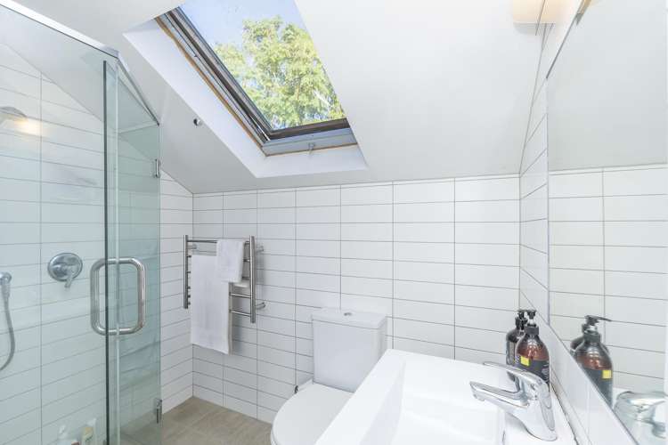 7 Queen Street Northcote Point_23