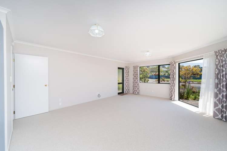 7 Saint Johns Close (off West Street) Feilding_8