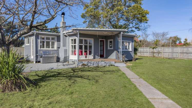 29 & 29a Stalkers Road Woodend Beach_24