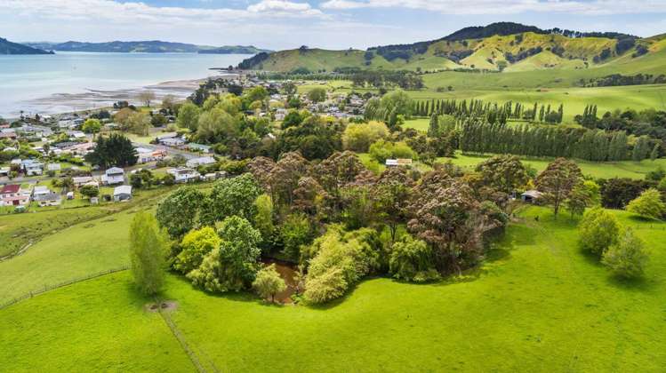 33 Kawakawa-Orere Road Kawakawa Bay_10