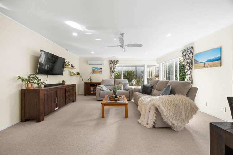 2/12 Pat Oconnor Place Manurewa_5