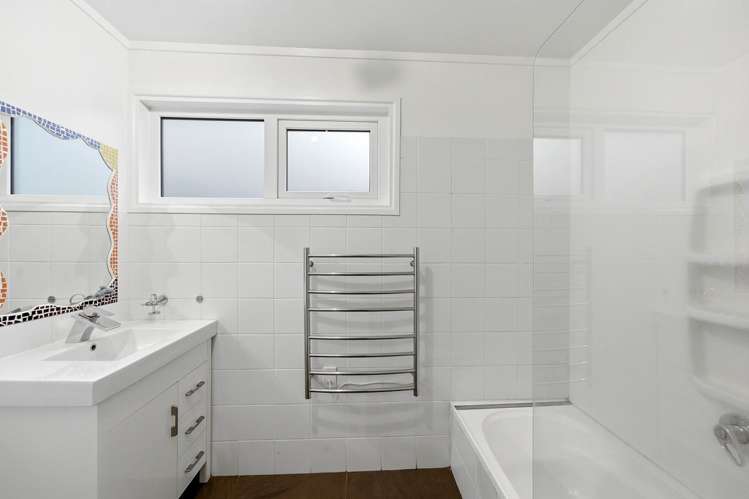 9 Glenwood Avenue Birkenhead_17