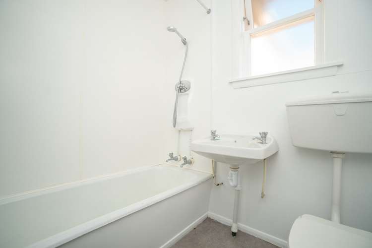 2/58 Weld Street Feilding_7