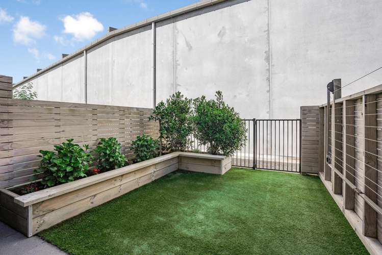 8 Te Ara O Te Amo Hohipene Petone_12