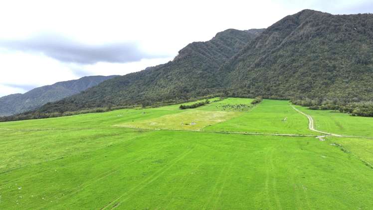 2115 Whataroa Highway Whataroa_24