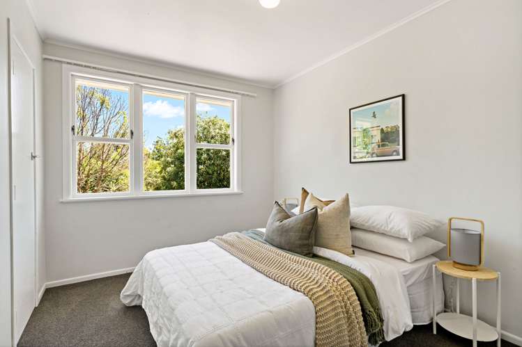 6 Aronui Terrace Kelston_11