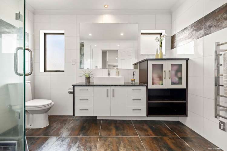 3 Mebis Way Flat Bush_13