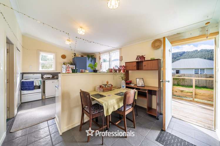 19 Grimsby Grove Wainuiomata_5