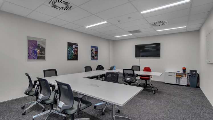 69 Seymour Street Hornby_15