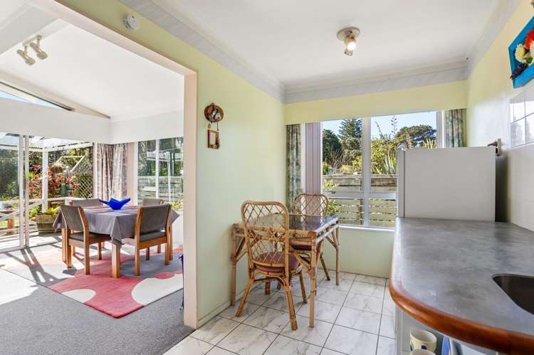 3 Western Road Laingholm_13