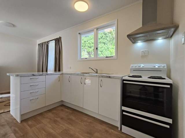 25 Silverstream Road 11600_1