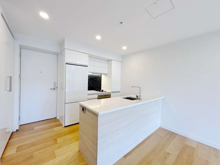 407/10 Lion Place Epsom_4