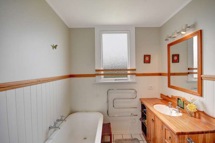 22 Dundonald Street Tainui_14