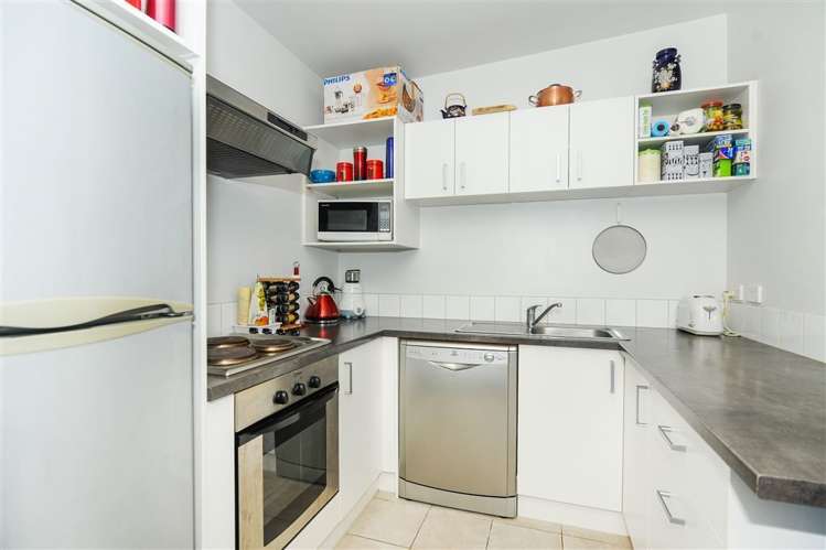 306/10 Flower Street Eden Terrace_6