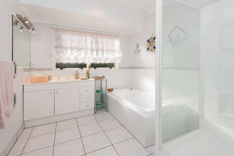 44 Stewart Gibson Place Manurewa_13