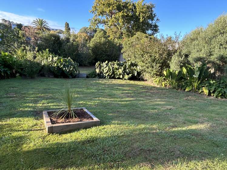 24 Hamilton Road Surfdale_17