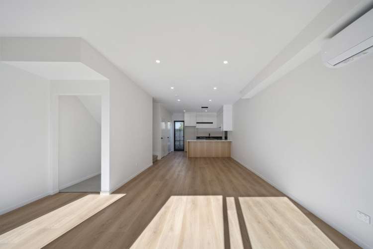 10-12 Clendon Place Manurewa_30