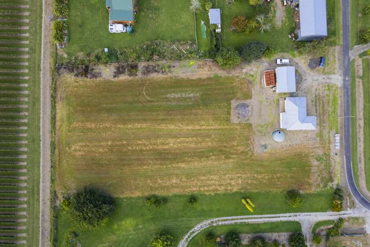 39 Branson Road Waipaoa_13