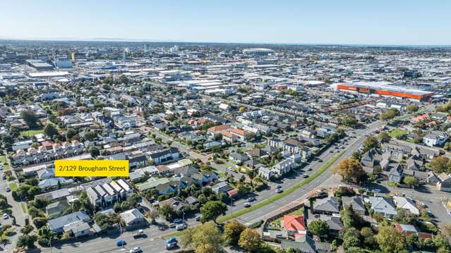2/129 Brougham Street Addington_1