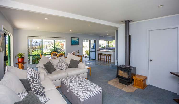 15 Sirrah Street Okitu_6