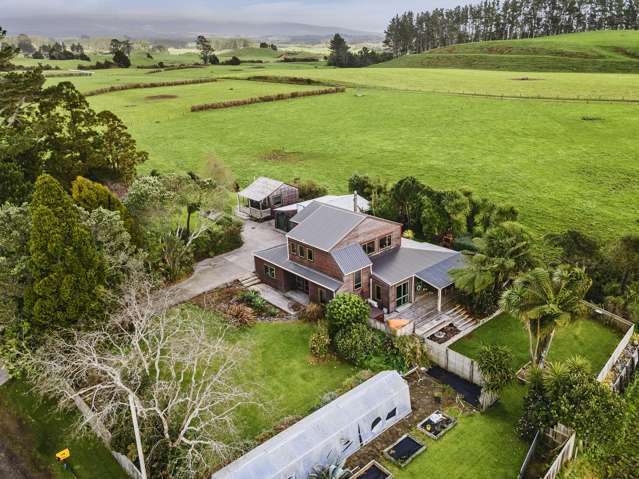 612 Plymouth Road Koru_1