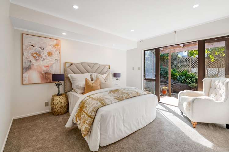 2/8 Antrim Grove Bayview_10