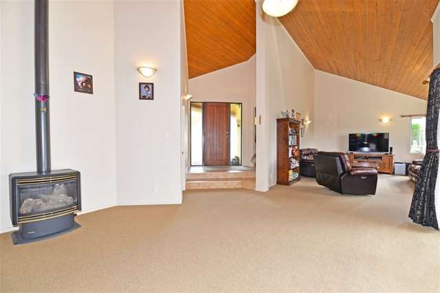 71 Solan Drive Waimauku_1