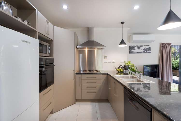 3b Hawtrey Terrace Johnsonville_5