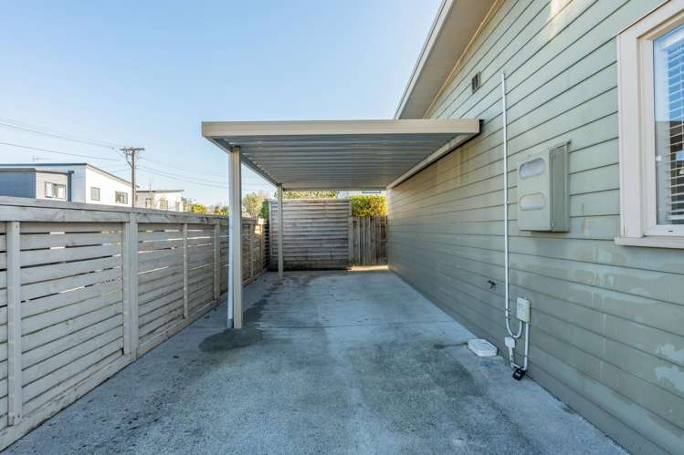 6A Gazeley Avenue Silverdale_13