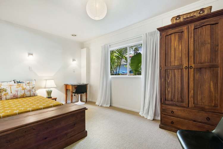 10 Lyons Avenue Murrays Bay_17