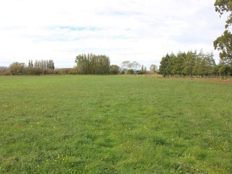 175 Hundred Line East Winton Surrounds_1